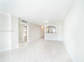 2555 NE 11th St 310, Fort Lauderdale FL 33304