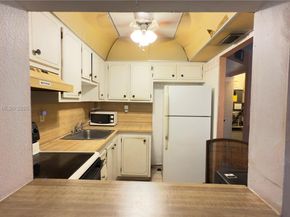 9121 Sunrise Lakes Blvd 210, Sunrise FL 33322
