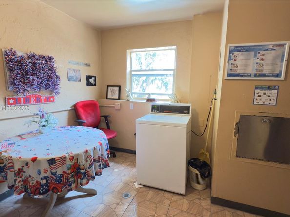 9121 Sunrise Lakes Blvd 210, Sunrise FL 33322