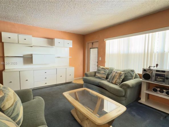 9121 Sunrise Lakes Blvd 210, Sunrise FL 33322