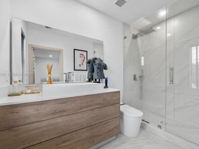 421 NW 17th St, Fort Lauderdale FL 33311