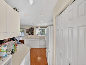 16419 Sapphire Pl, Weston FL 33331