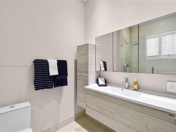3502 Derby Ln, Weston FL 33331