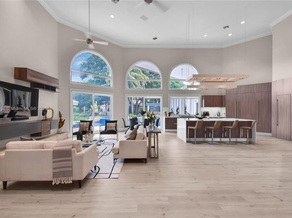 3502 Derby Ln, Weston FL 33331