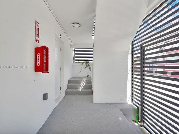1814 NW 2nd Ct, Miami FL 33136