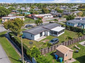 11420 SW 44th St, Miami FL 33165