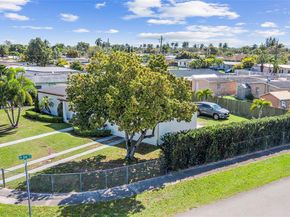 11420 SW 44th St, Miami FL 33165