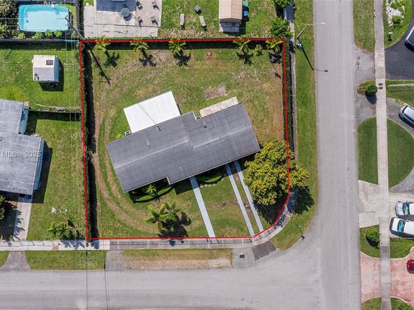 11420 SW 44th St, Miami FL 33165