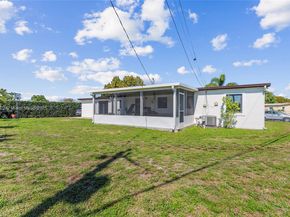 11420 SW 44th St, Miami FL 33165