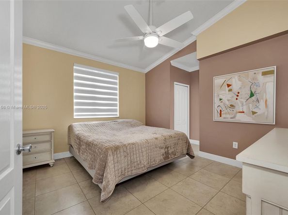 18332 SW 94th Ct, Palmetto Bay FL 33157