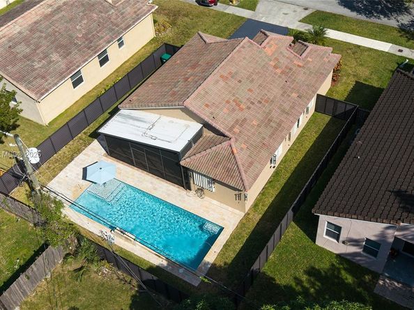 18332 SW 94th Ct, Palmetto Bay FL 33157