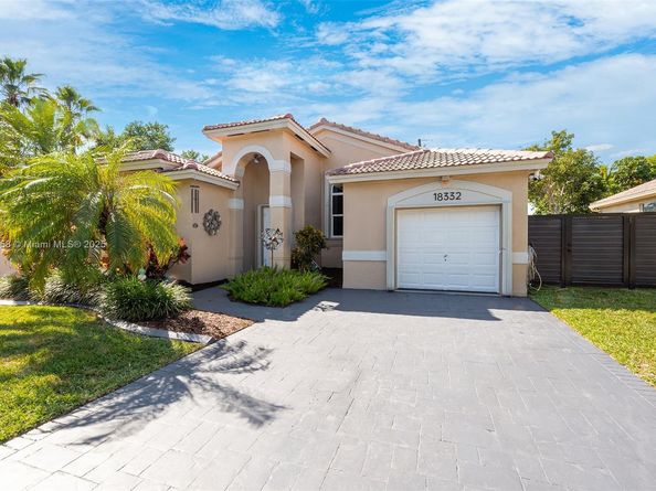 18332 SW 94th Ct, Palmetto Bay FL 33157