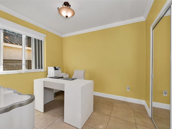 18332 SW 94th Ct, Palmetto Bay FL 33157