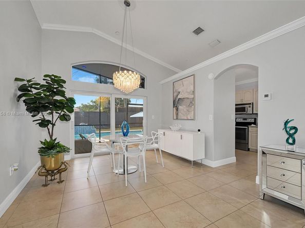 18332 SW 94th Ct, Palmetto Bay FL 33157