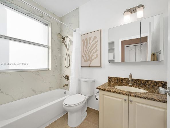 18332 SW 94th Ct, Palmetto Bay FL 33157