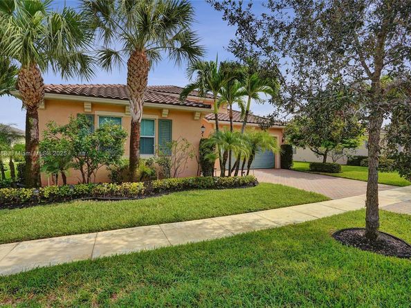 2954 Bellarosa Cir, Royal Palm Beach FL 33411