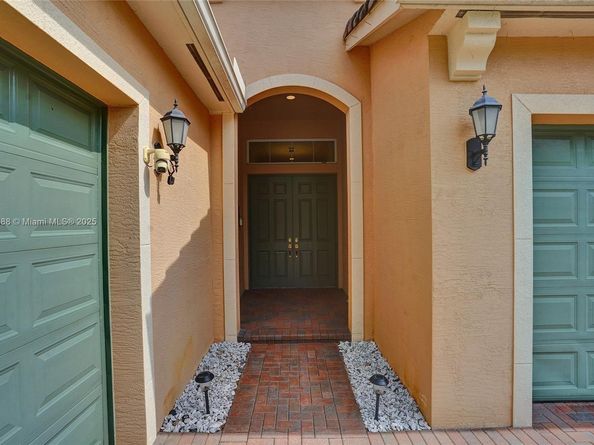 2954 Bellarosa Cir, Royal Palm Beach FL 33411