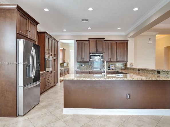 2954 Bellarosa Cir, Royal Palm Beach FL 33411