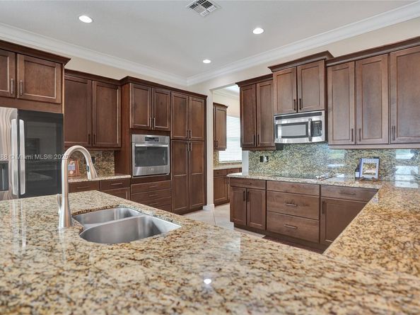2954 Bellarosa Cir, Royal Palm Beach FL 33411