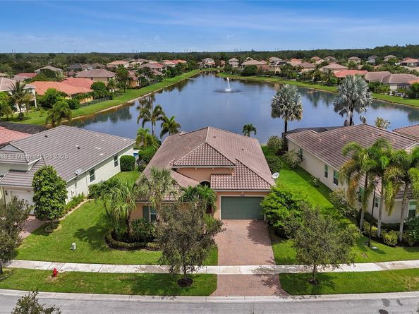 2954 Bellarosa Cir, Royal Palm Beach FL 33411