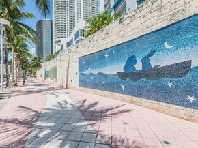 335 S Biscayne Blvd 2710, Miami FL 33131