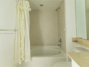 335 S Biscayne Blvd 2710, Miami FL 33131