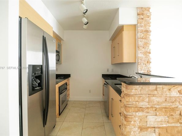 335 S Biscayne Blvd 2710, Miami FL 33131