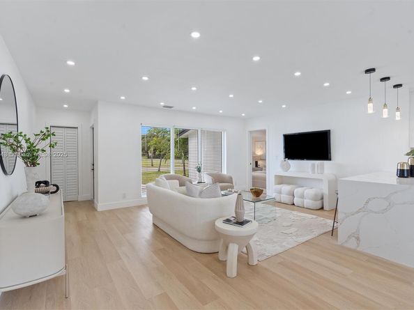 3645 SW 22nd St, Fort Lauderdale FL 33312