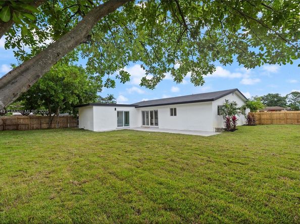 3645 SW 22nd St, Fort Lauderdale FL 33312