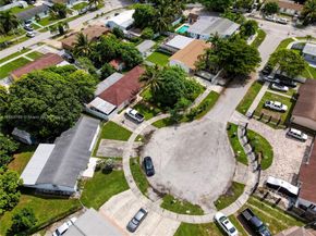 15825 SW 305th Ter, Homestead FL 33033