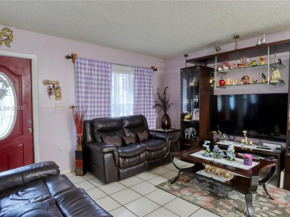 15825 SW 305th Ter, Homestead FL 33033