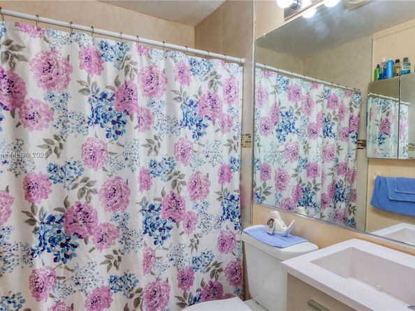 15825 SW 305th Ter, Homestead FL 33033