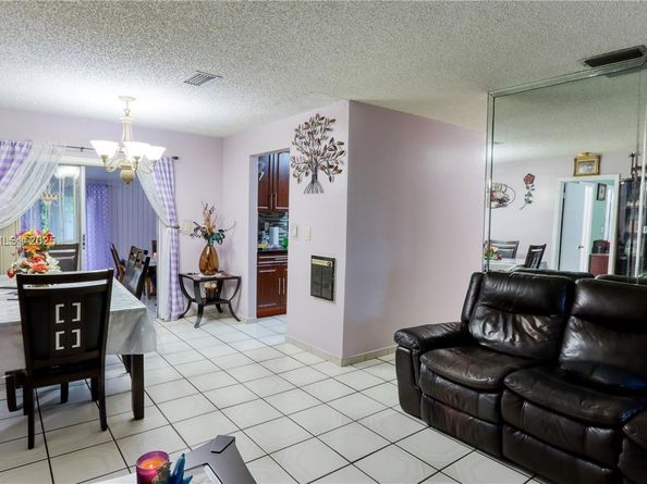 15825 SW 305th Ter, Homestead FL 33033