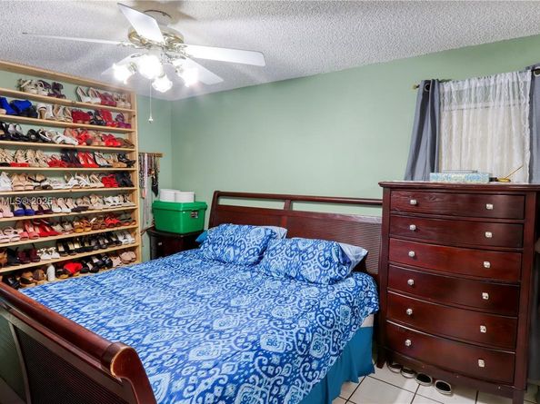 15825 SW 305th Ter, Homestead FL 33033