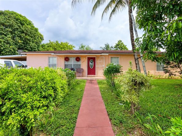 15825 SW 305th Ter, Homestead FL 33033