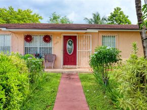 15825 SW 305th Ter, Homestead FL 33033