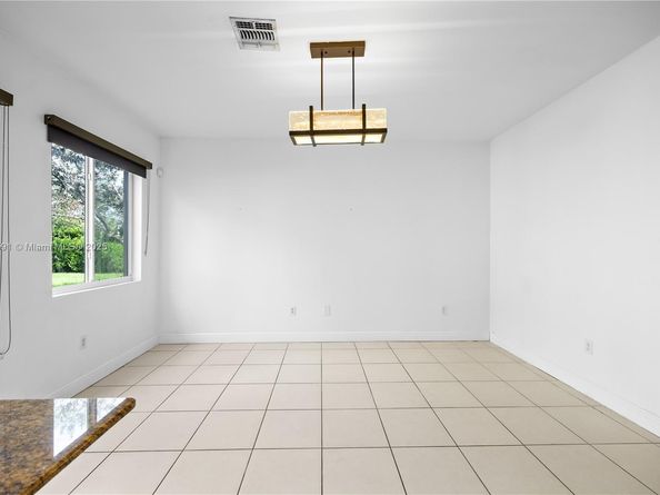 21416 NW 13th Pl, Miami Gardens FL 33169
