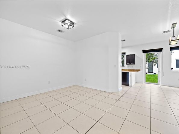 21416 NW 13th Pl, Miami Gardens FL 33169