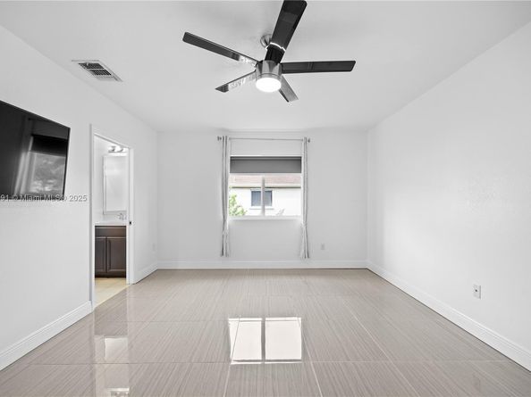 21416 NW 13th Pl, Miami Gardens FL 33169