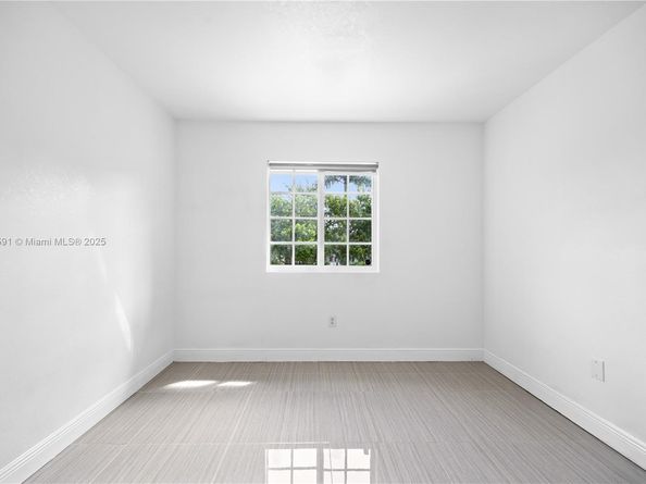 21416 NW 13th Pl, Miami Gardens FL 33169