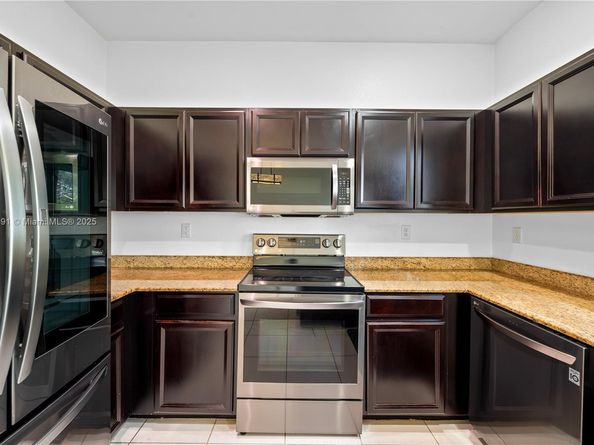 21416 NW 13th Pl, Miami Gardens FL 33169