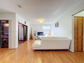 11533 NW 10th St 11533, Pembroke Pines FL 33026