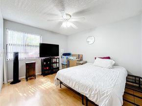 11533 NW 10th St 11533, Pembroke Pines FL 33026