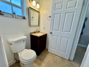 4850 Grapevine Way, Davie FL 33331