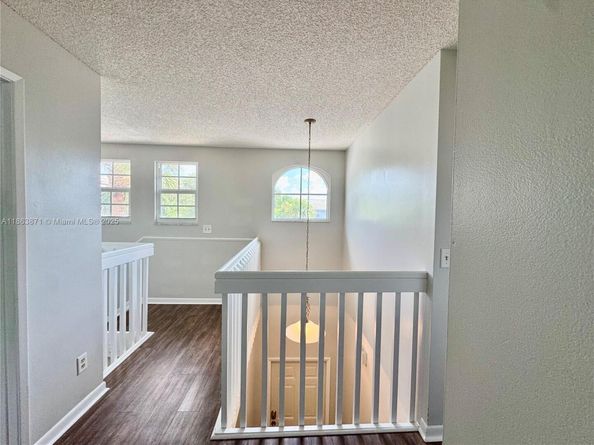 4850 Grapevine Way, Davie FL 33331