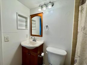 4850 Grapevine Way, Davie FL 33331