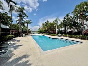 4850 Grapevine Way, Davie FL 33331