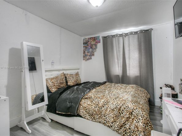 2051 NW 152nd Ter, Miami Gardens FL 33054