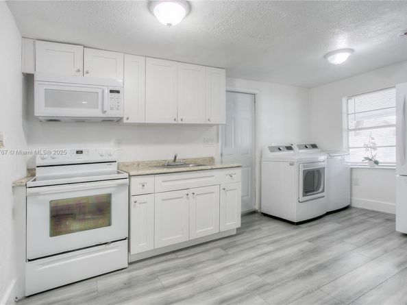 2051 NW 152nd Ter, Miami Gardens FL 33054