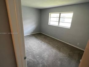 2701 NE 1st St 203, Pompano Beach FL 33062